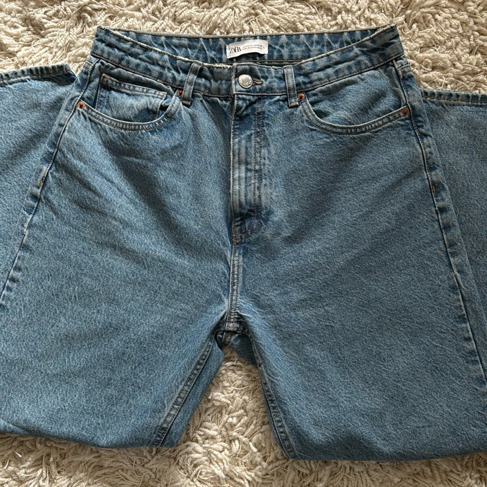 Zara High Waisted Jeans